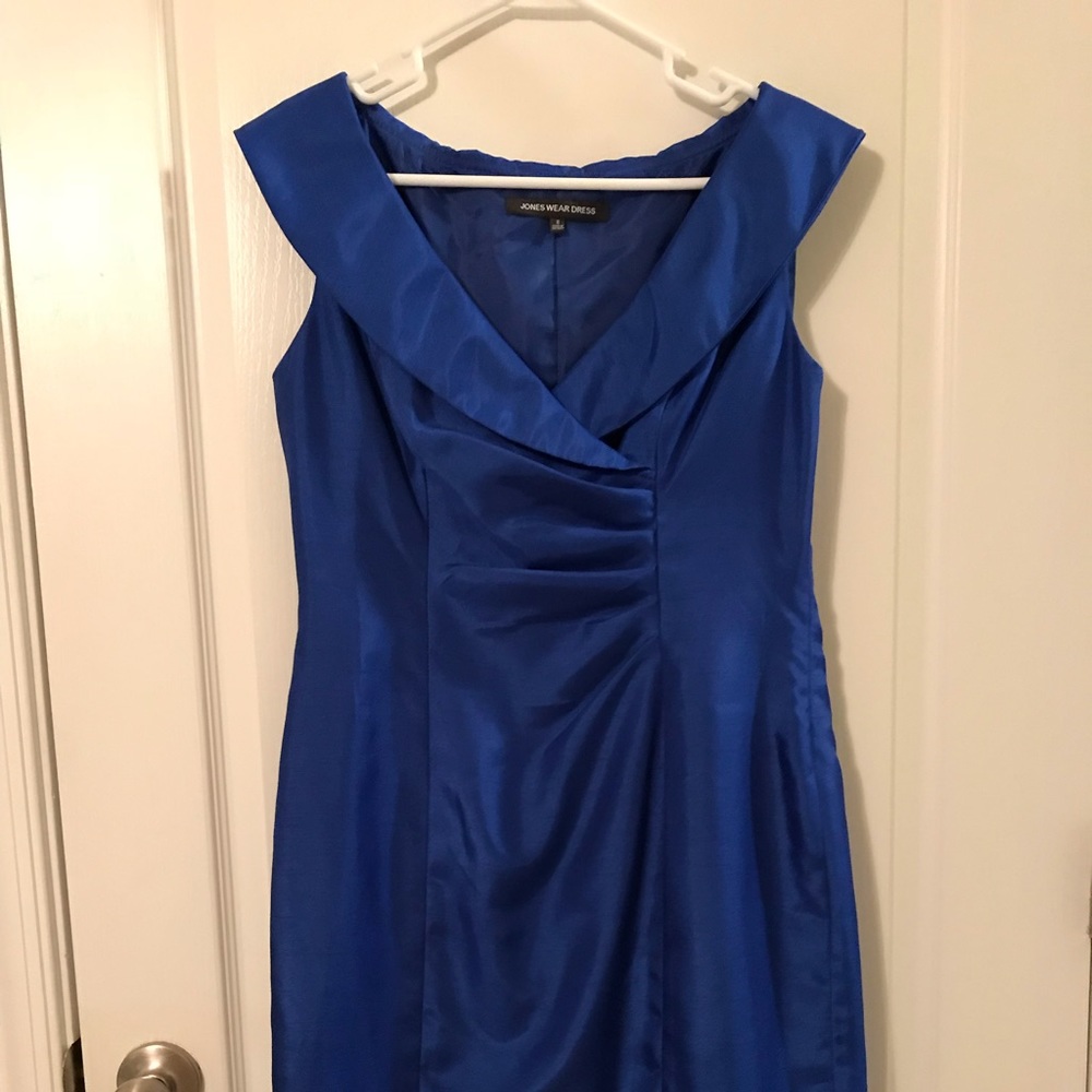 Blue dress